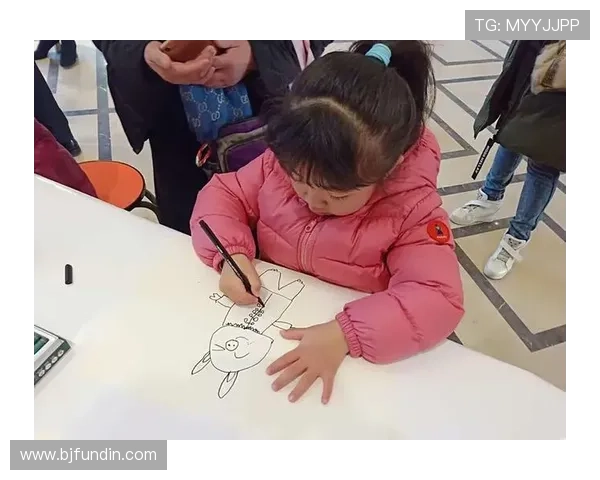 足球明星蜡笔画风格创作欣赏 球场英雄的童趣展现 足球明星蜡笔画风格创作欣赏 球场英雄的童趣展现